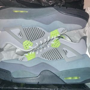 air jordan 4 neon 95 size 13 deadstock